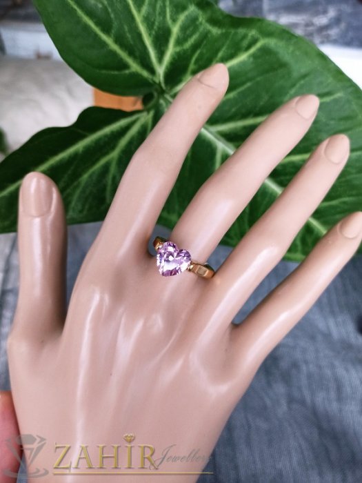 Дамски бижута - Изящен пръстен от неръждаема стомана с уникален розов 1 см циркон -СЪРЦЕ, златно покритие - P1571